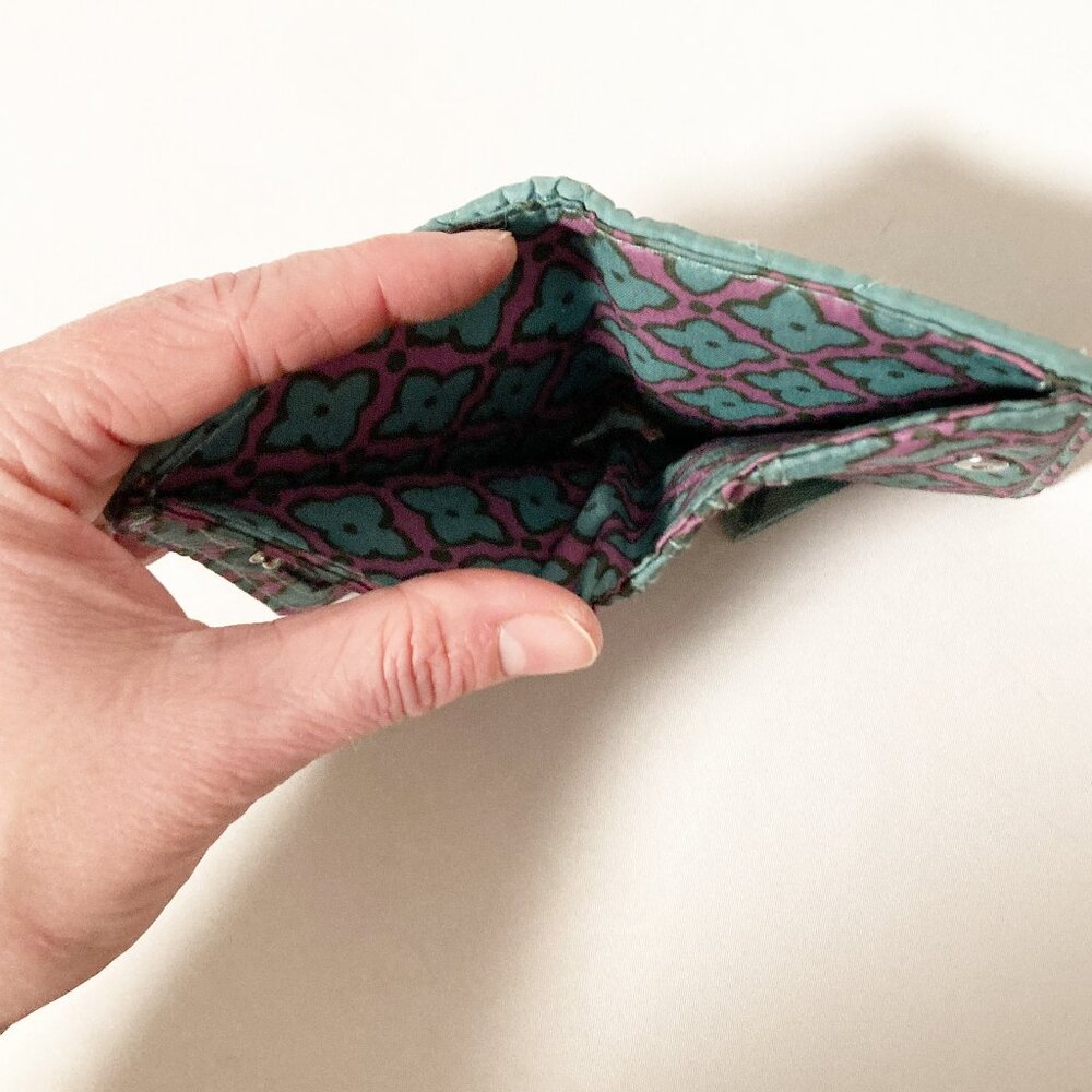 Vera Bradley Essential Slim Wallet Green Small Minimal Quilted - Picture 7 of 10
